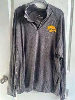 Iowa Hawkeye Colosseum Men’s Charcoal Gray Quarter-Zip Pullover